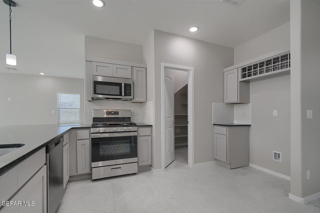 15100 COMPOSITION Avenue, El Paso, TX 79938