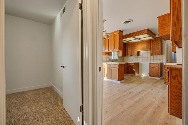 1410 Maplewood Dr, Modesto, CA 95350