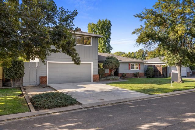 1410 Maplewood Dr, Modesto, CA 95350