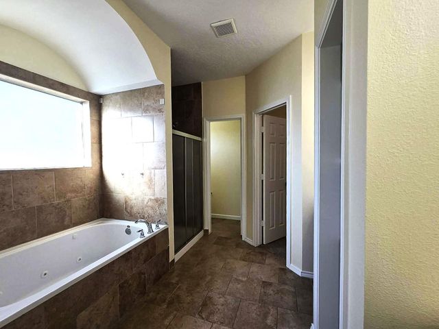 6641 Midfield Drive, Houston, TX 77092