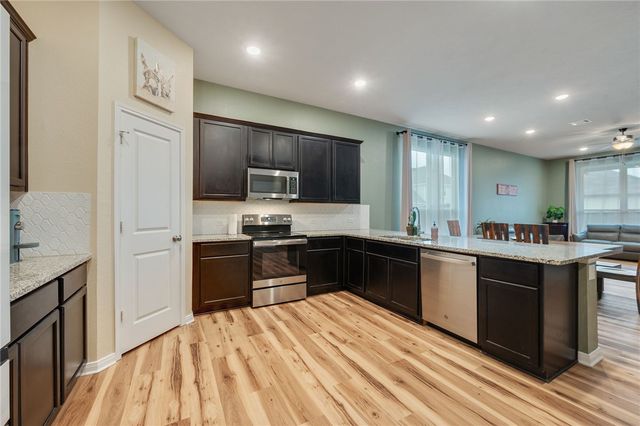 2050 Viva Road, Bryan, TX 77807