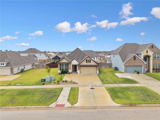 2050 Viva Road, Bryan, TX 77807