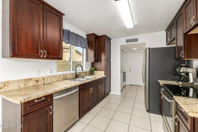 4313 E DESERT TRUMPET Road, Phoenix, AZ 85044