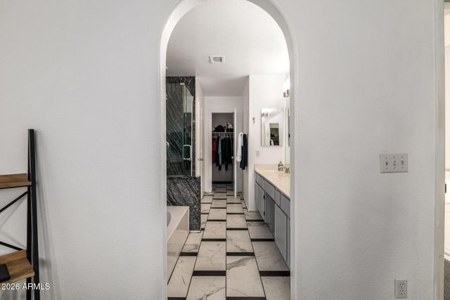 4313 E DESERT TRUMPET Road, Phoenix, AZ 85044