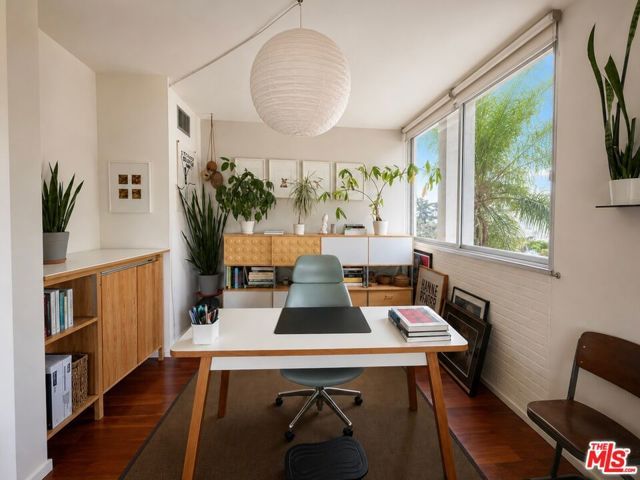4455 Los Feliz Boulevard 207, Los Angeles, CA 90027