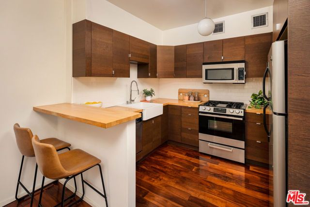4455 Los Feliz Boulevard 207, Los Angeles, CA 90027