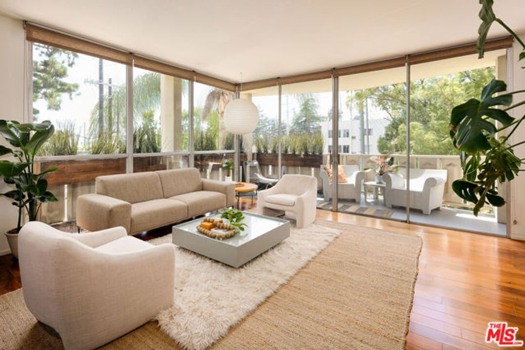 4455 Los Feliz Boulevard 207, Los Angeles, CA 90027
