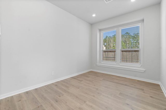 567 Cypress Valley Avenue, Montgomery, TX 77316