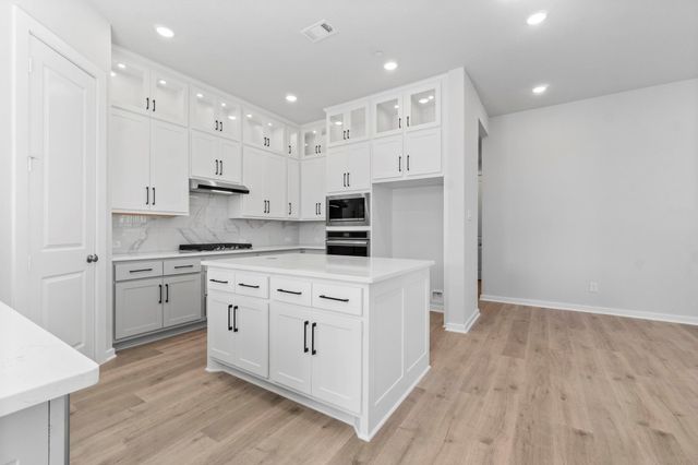 567 Cypress Valley Avenue, Montgomery, TX 77316