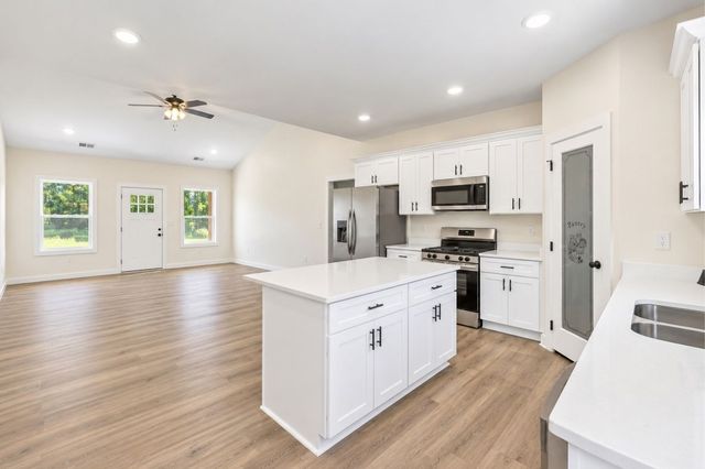 7212 Carthage Road, Pleasant Shade, TN 37145