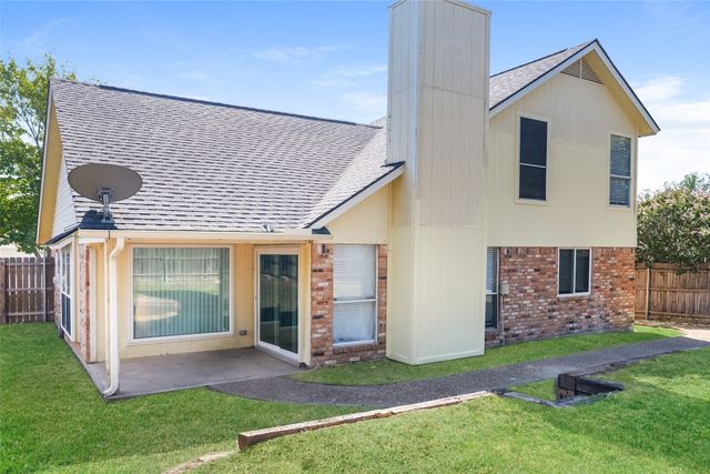 6329 N Park Drive, Watauga, TX 76148