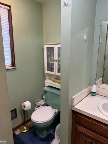 6840 Flintlock Ridge, Shelby Twp, MI 48317