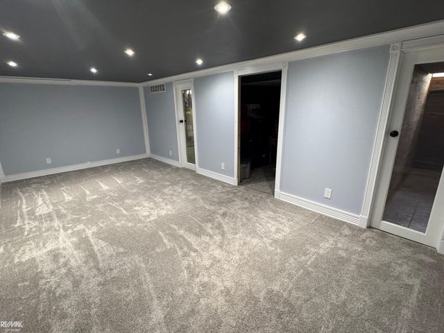 6840 Flintlock Ridge, Shelby Twp, MI 48317