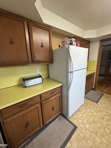 6840 Flintlock Ridge, Shelby Twp, MI 48317