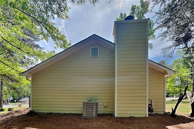 2263 Turtle Club Drive NE, Marietta, GA 30066
