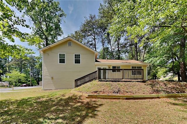 2263 Turtle Club Drive NE, Marietta, GA 30066