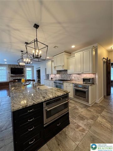 2570 Steele Lane, Forks Twp, PA 18040