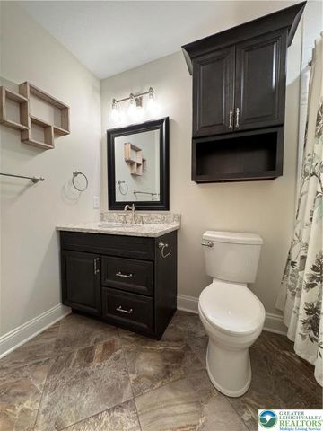 2570 Steele Lane, Forks Twp, PA 18040