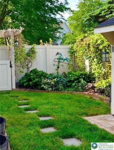 2570 Steele Lane, Forks Twp, PA 18040