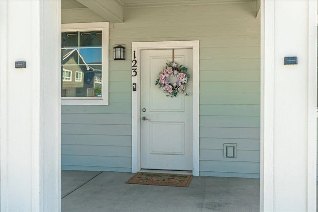 123 S TREELINE St, Airway Heights, WA 99001