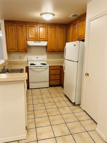 601 Lawrence Avenue, Terrell, TX 75160