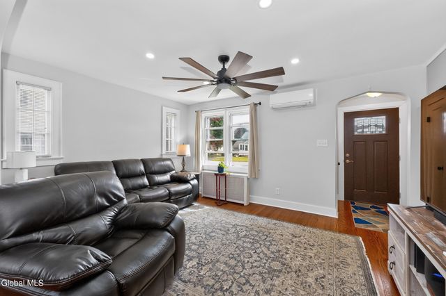 2015 Ferguson Street, Rotterdam, NY 12303