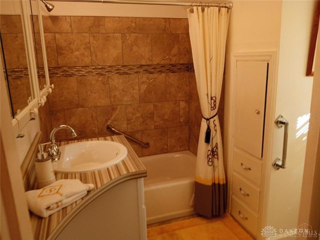 4201 N University Boulevard, Middletown, OH 45042