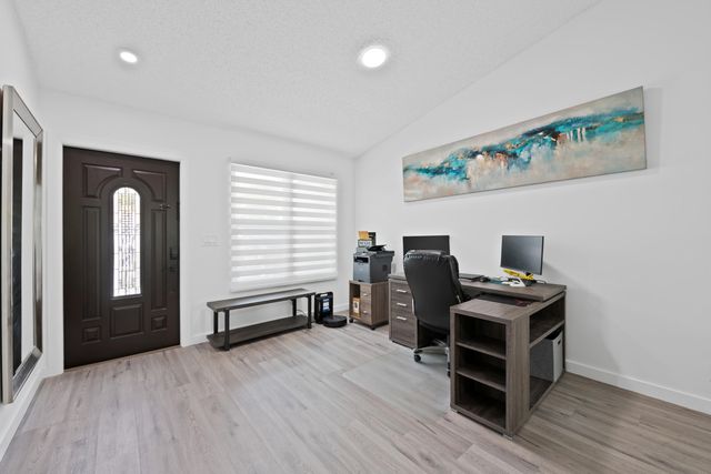 18833 Cloud Lake Circle, Boca Raton, FL 33496