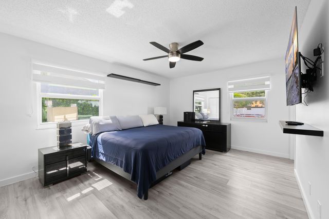 18833 Cloud Lake Circle, Boca Raton, FL 33496