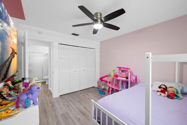 18833 Cloud Lake Circle, Boca Raton, FL 33496