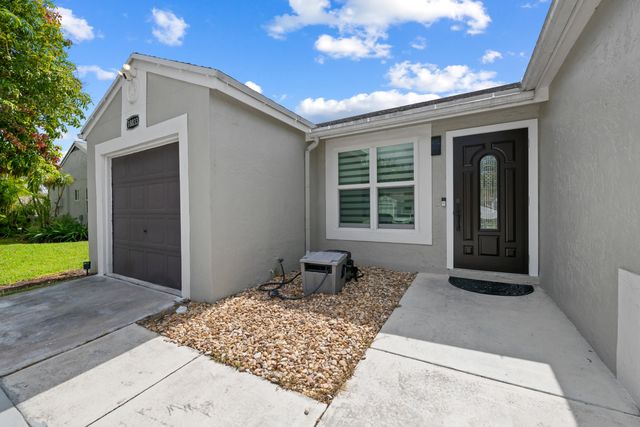 18833 Cloud Lake Circle, Boca Raton, FL 33496