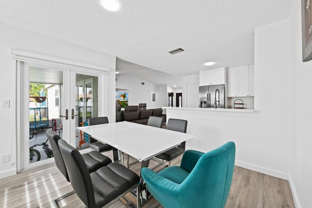18833 Cloud Lake Circle, Boca Raton, FL 33496