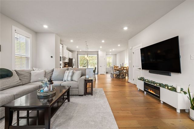 207 Spruce Lane, Canonsburg, PA 15317