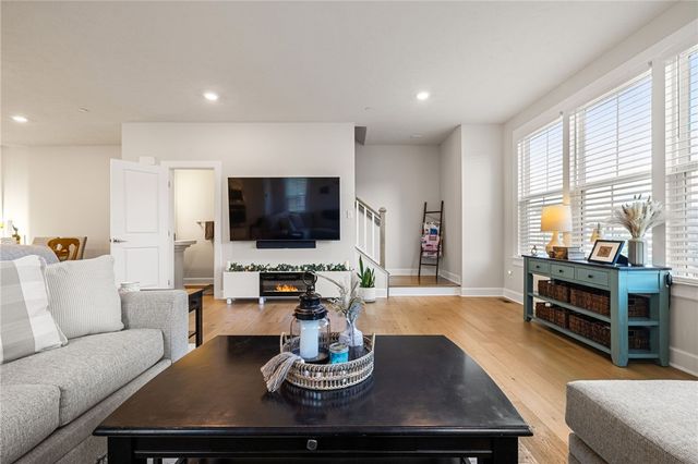 207 Spruce Lane, Canonsburg, PA 15317