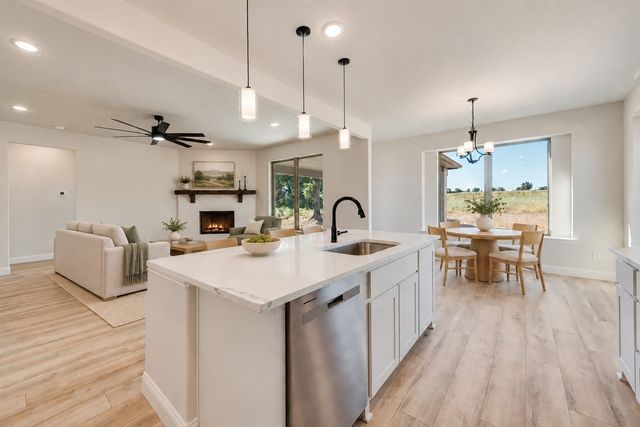 400 McAlpine, Springtown, TX 76082