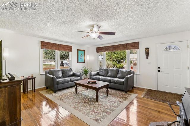 207 Beckers Lane, Manitou Springs, CO 80829