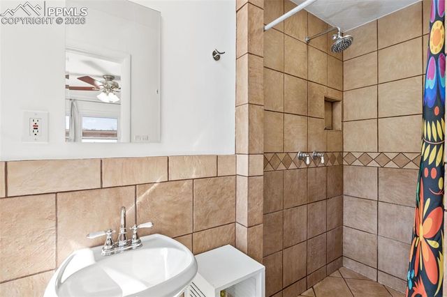 207 Beckers Lane, Manitou Springs, CO 80829