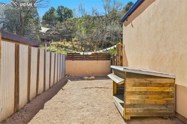 207 Beckers Lane, Manitou Springs, CO 80829