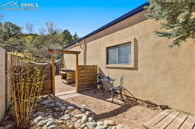 207 Beckers Lane, Manitou Springs, CO 80829