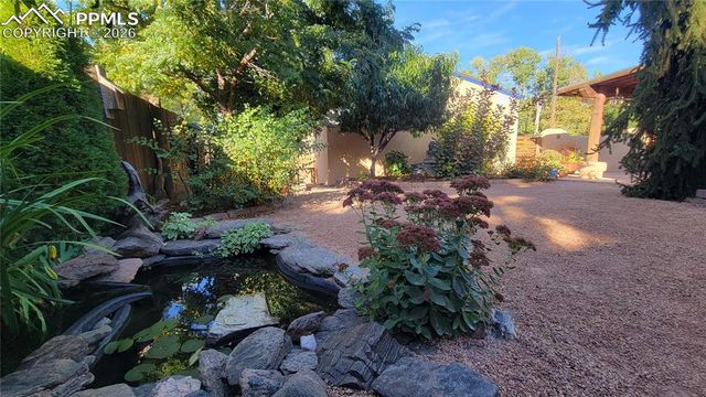 207 Beckers Lane, Manitou Springs, CO 80829