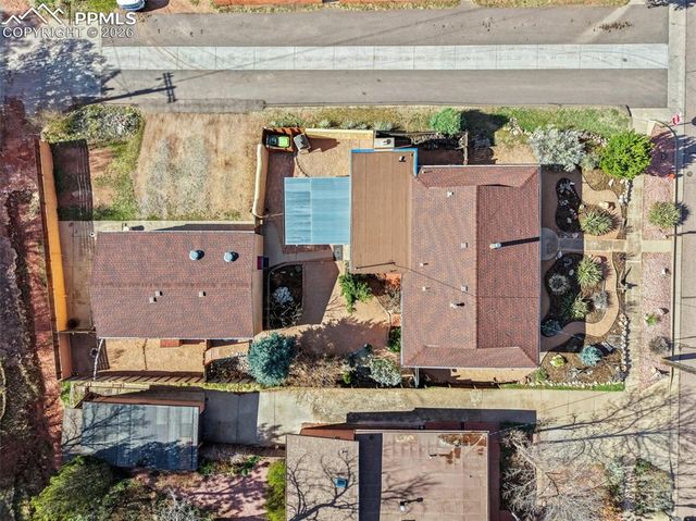 207 Beckers Lane, Manitou Springs, CO 80829