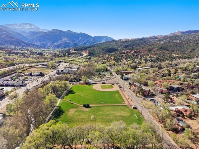 207 Beckers Lane, Manitou Springs, CO 80829