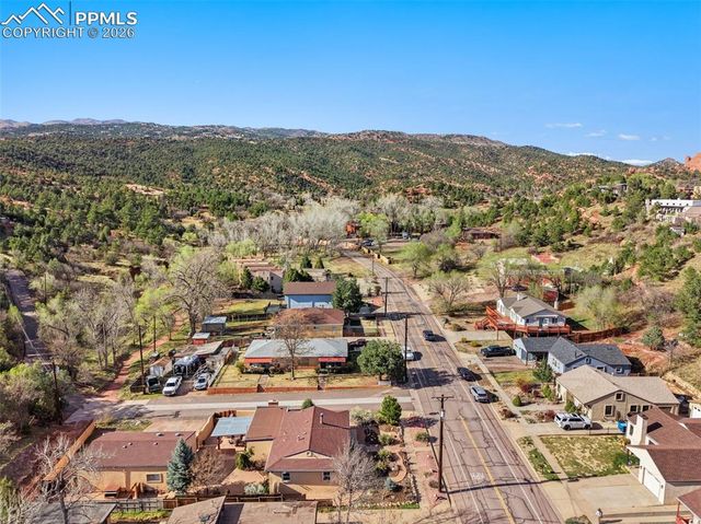 207 Beckers Lane, Manitou Springs, CO 80829