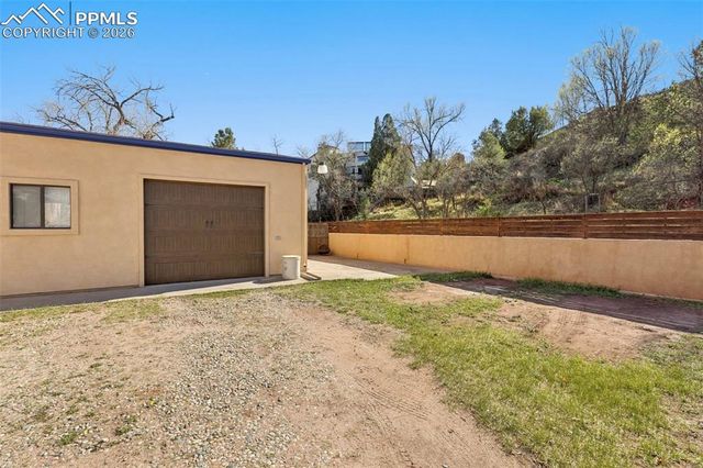 207 Beckers Lane, Manitou Springs, CO 80829