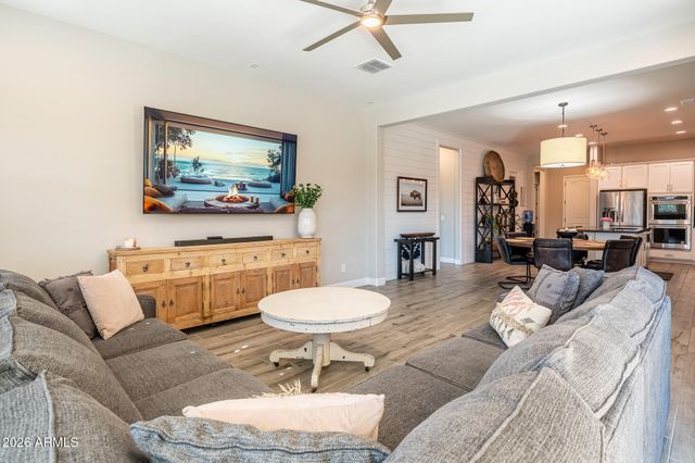 18177 W CACTUS FLOWER Drive, Goodyear, AZ 85338