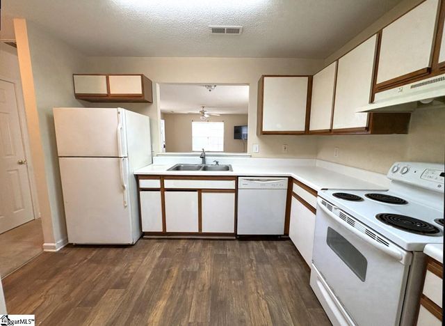 110 Hammett Grove Lane, Greer, SC 29650