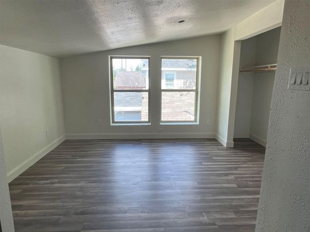 201 Eastwood Unit 5 Street 5, Houston, TX 77011