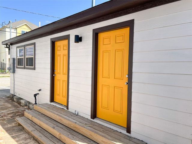 201 Eastwood Unit 5 Street 5, Houston, TX 77011