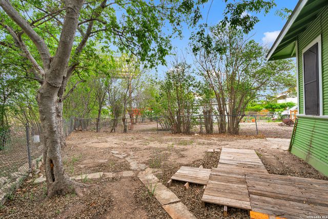 427 & 431 Dunning, San Antonio, TX 78210