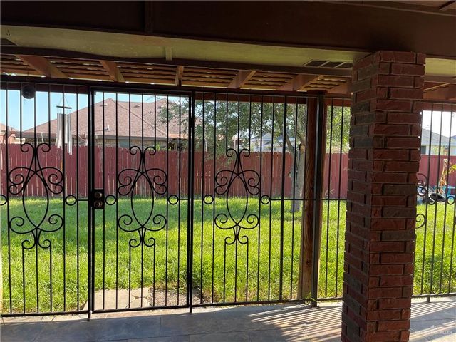 1714 W Hayes Avenue, Alton, TX 78573